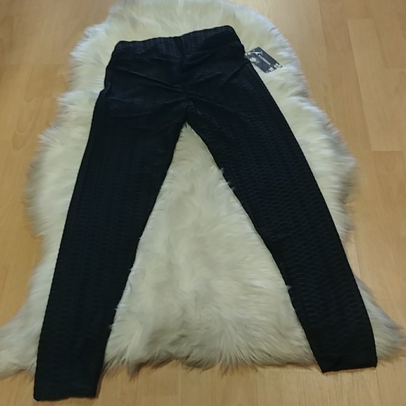 SEXY TikTok Black Leggings - Picture 10 of 13